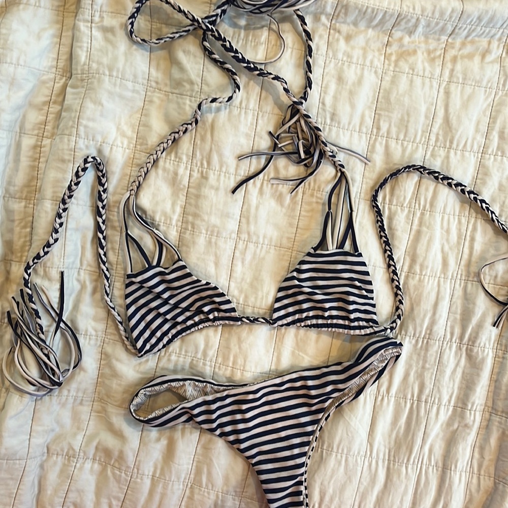 Acacia / blue striped BOTH SIZE LARGE